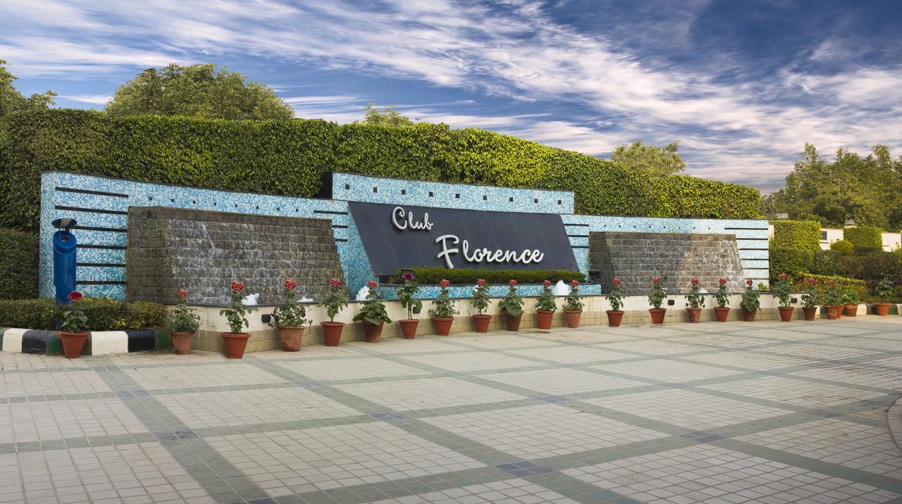 Club Florence Gurgaon Exterior foto